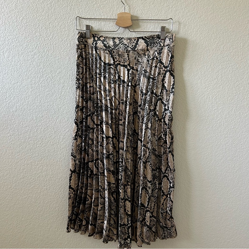 Zara Beige and Black Snake Print Mid length great